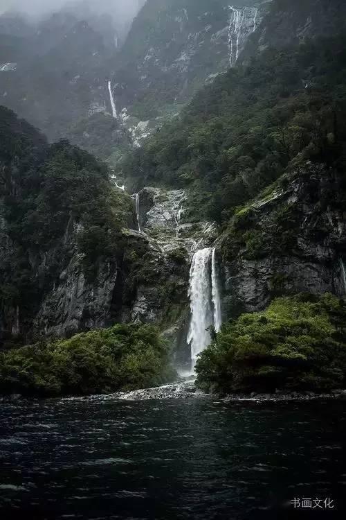 怎样挂毛衣才不会变形？